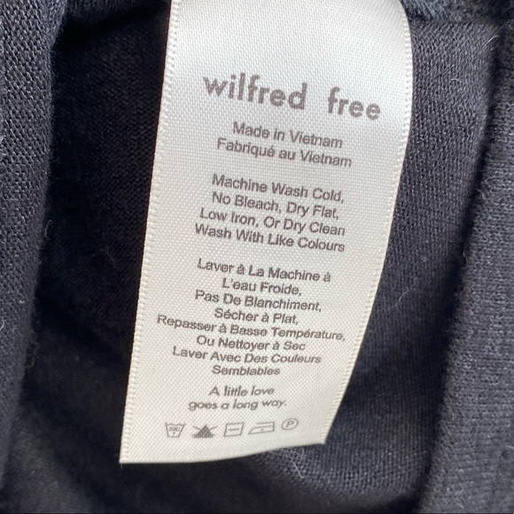 NWT Aritzia/Wilfred free little black dress. Size XXS. - Picture 5 of 6